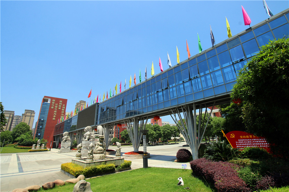 百米长廊 (1).JPG